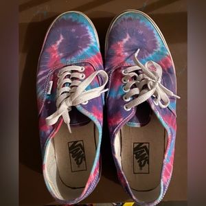 Cosmic tye dye Vans!!! Size 9.5 Men’s/ 11 Women’s 💙